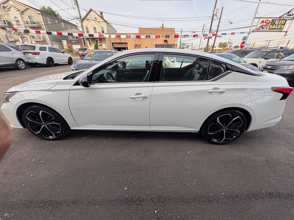 2023 Nissan Altima Image 4