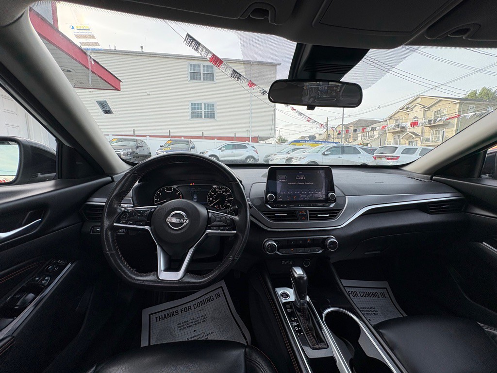 2023 Nissan Altima Image 15