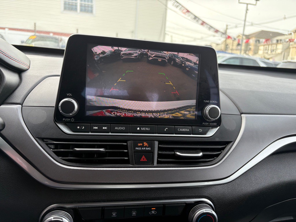2023 Nissan Altima Image 21