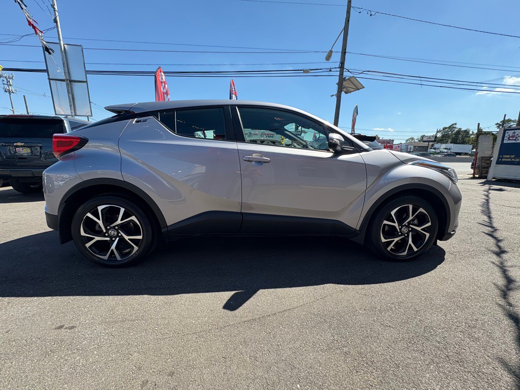 2020 Toyota C-HR Image 8