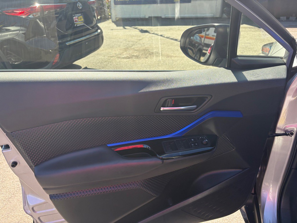 2020 Toyota C-HR Image 14