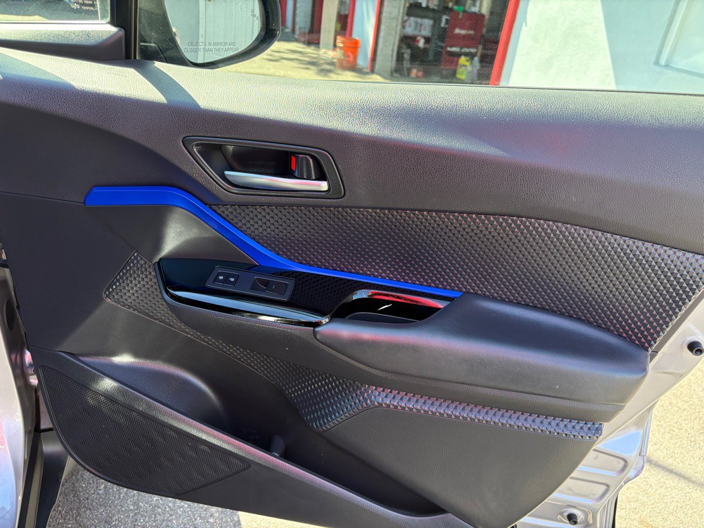 2020 Toyota C-HR Image 28