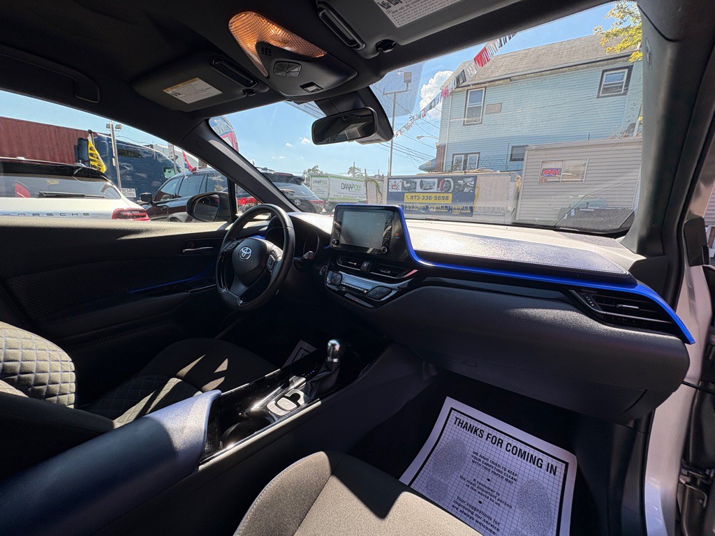 2020 Toyota C-HR Image 29
