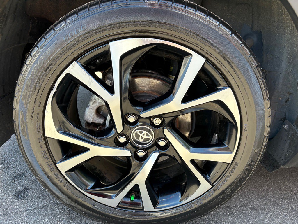 2020 Toyota C-HR Image 37