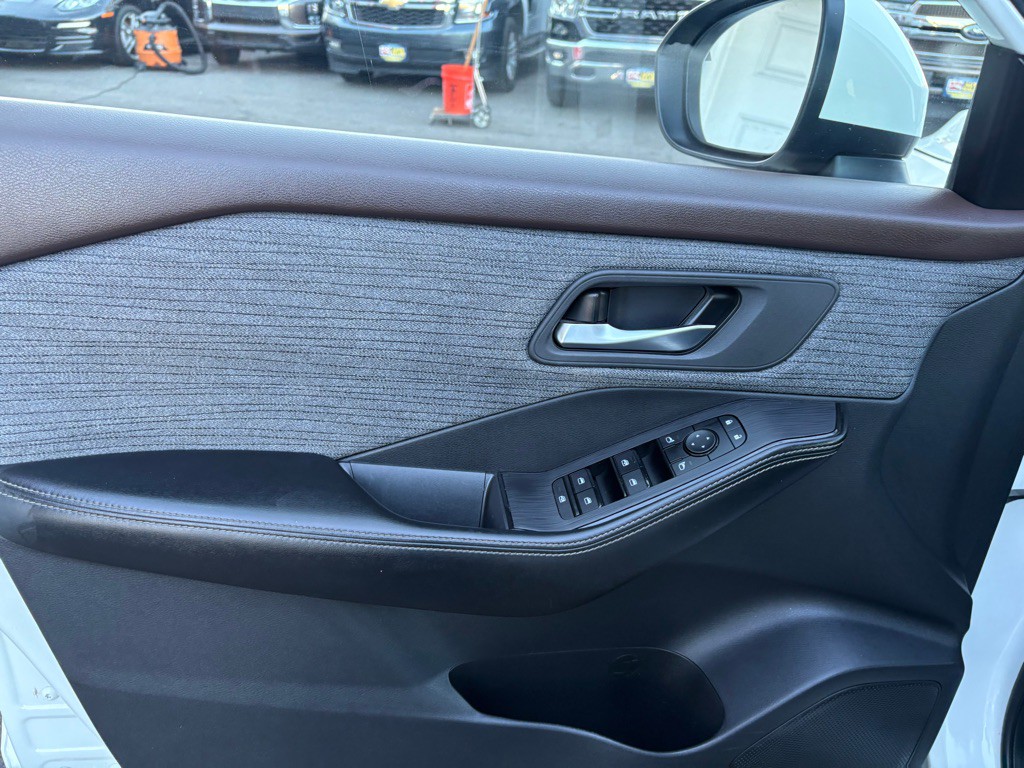2023 Nissan Rogue Image 14