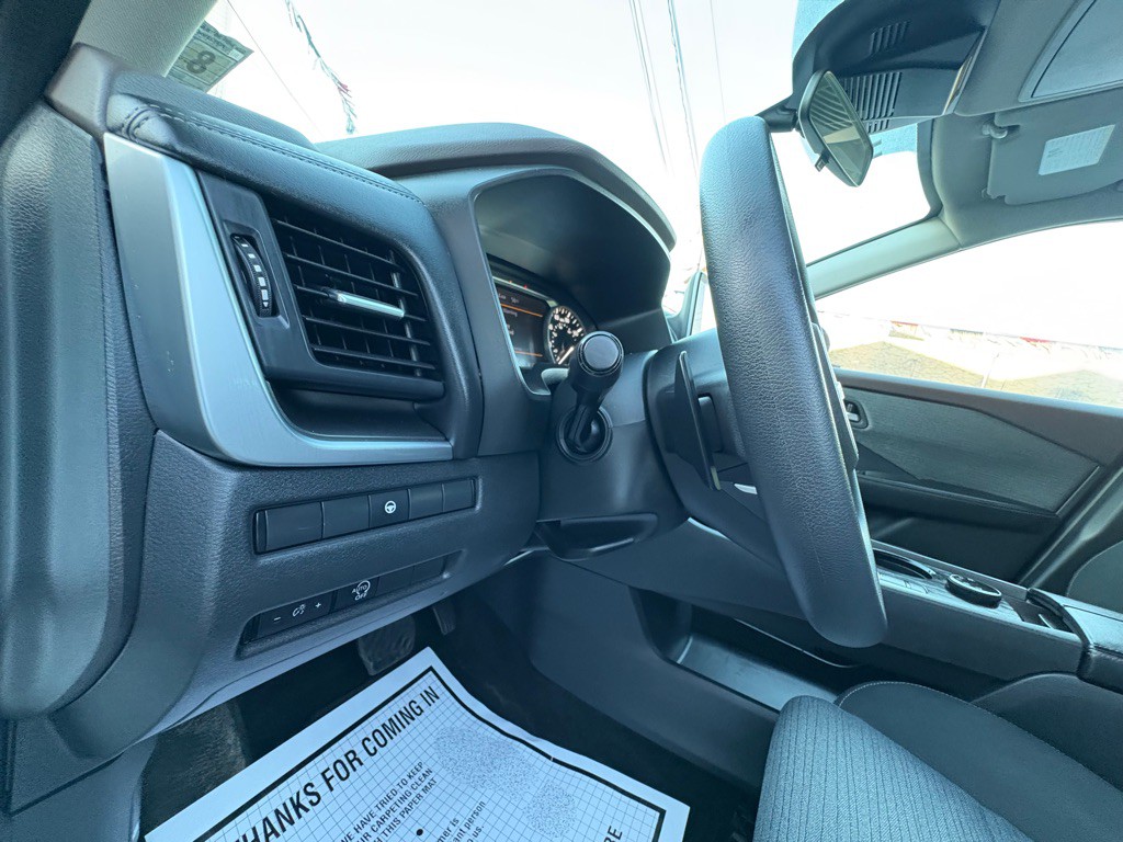 2023 Nissan Rogue Image 17