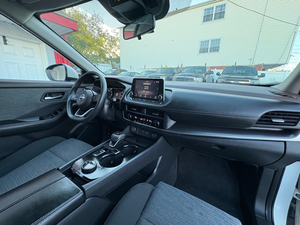2023 Nissan Rogue Image 30
