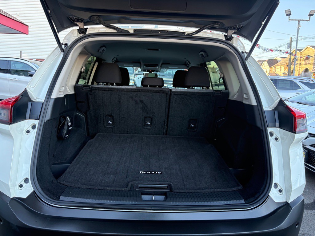 2023 Nissan Rogue Image 35
