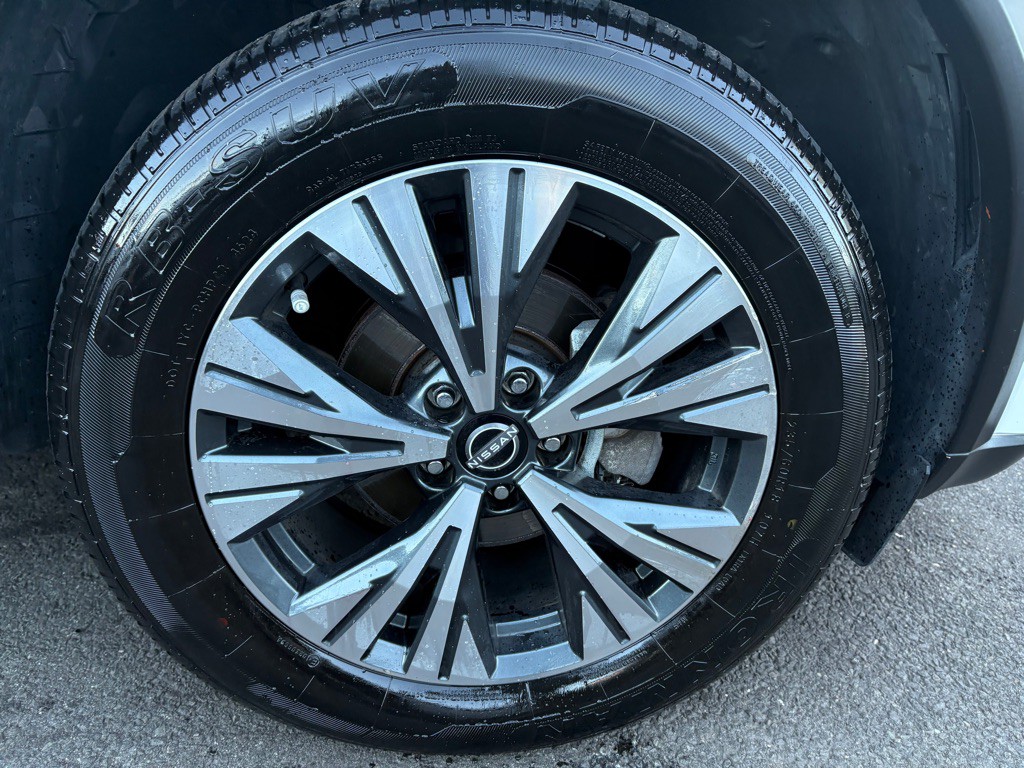 2023 Nissan Rogue Image 40