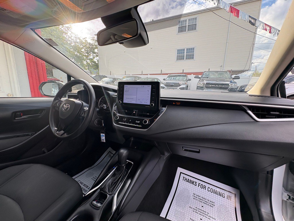 2022 Toyota Corolla Image 24