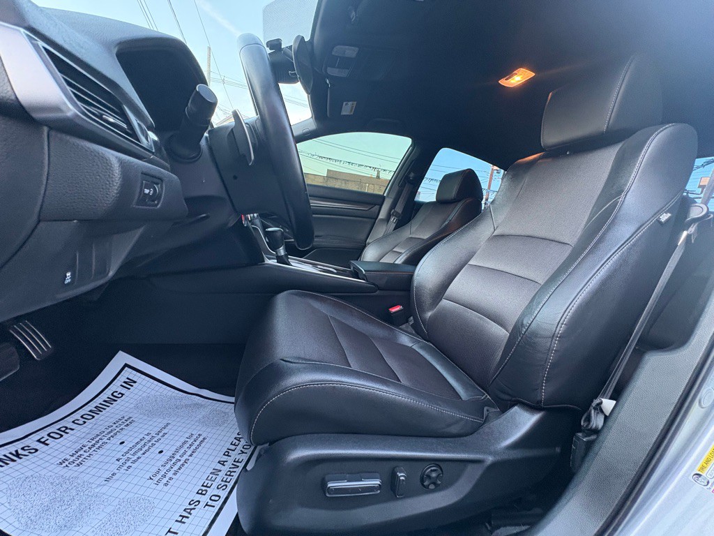 2020 Honda Accord Image 11