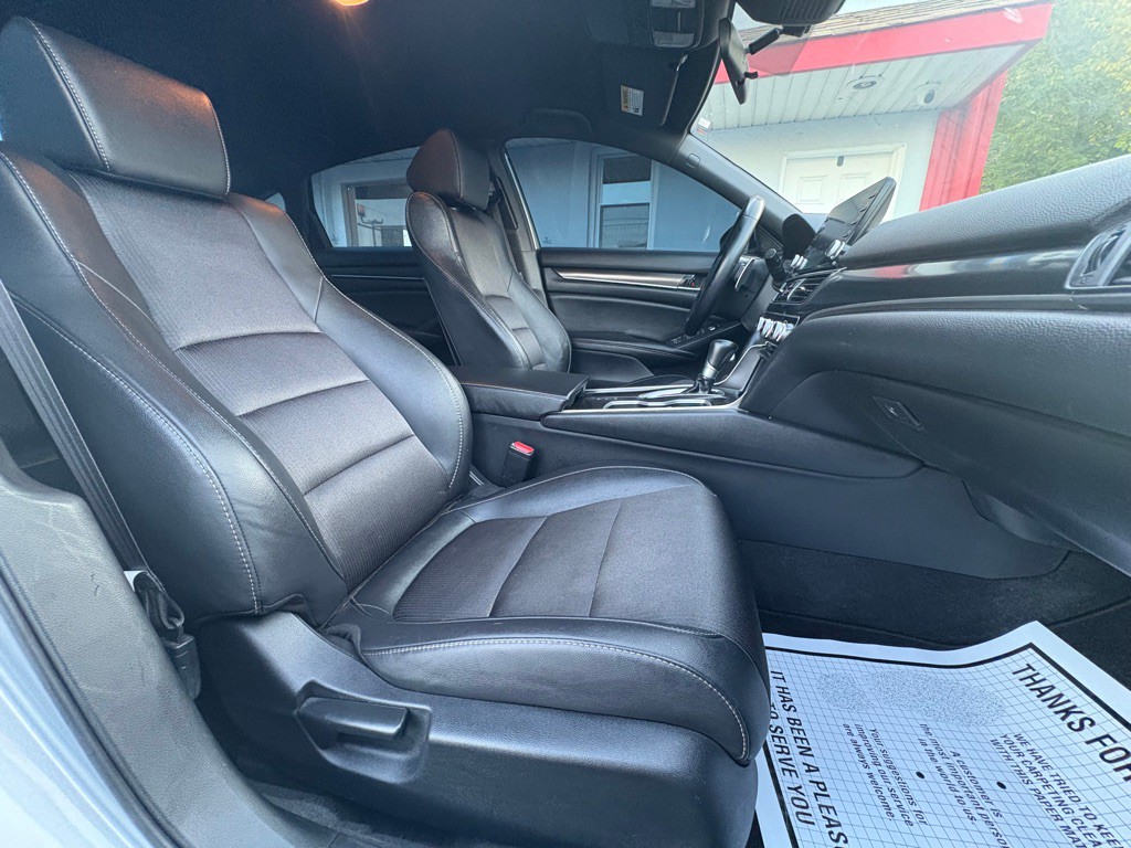 2020 Honda Accord Image 25