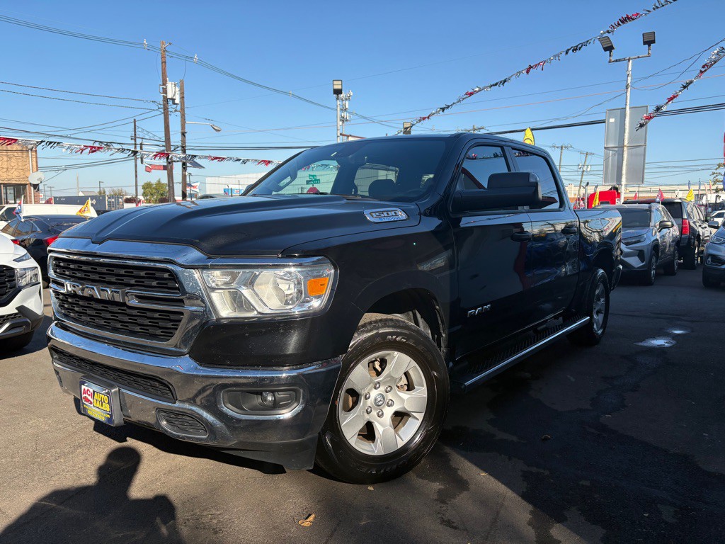 2023 RAM 1500 Image 3