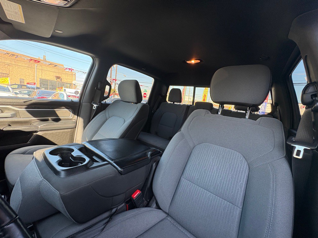2023 RAM 1500 Image 18