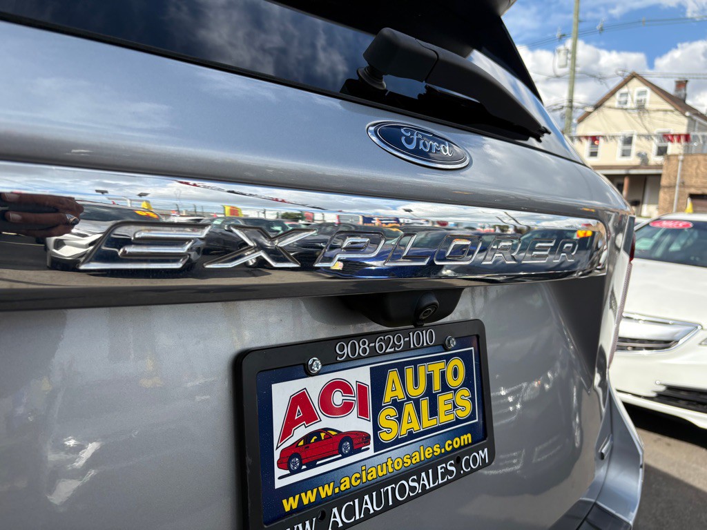 2020 Ford Explorer Image 13