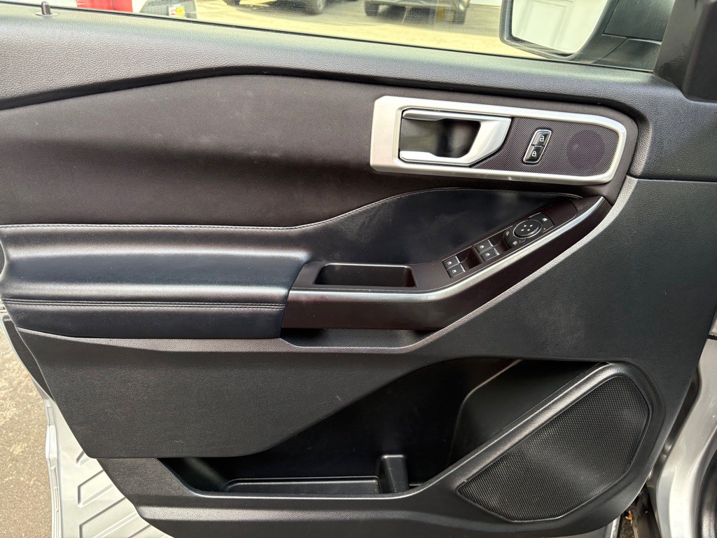 2020 Ford Explorer Image 15