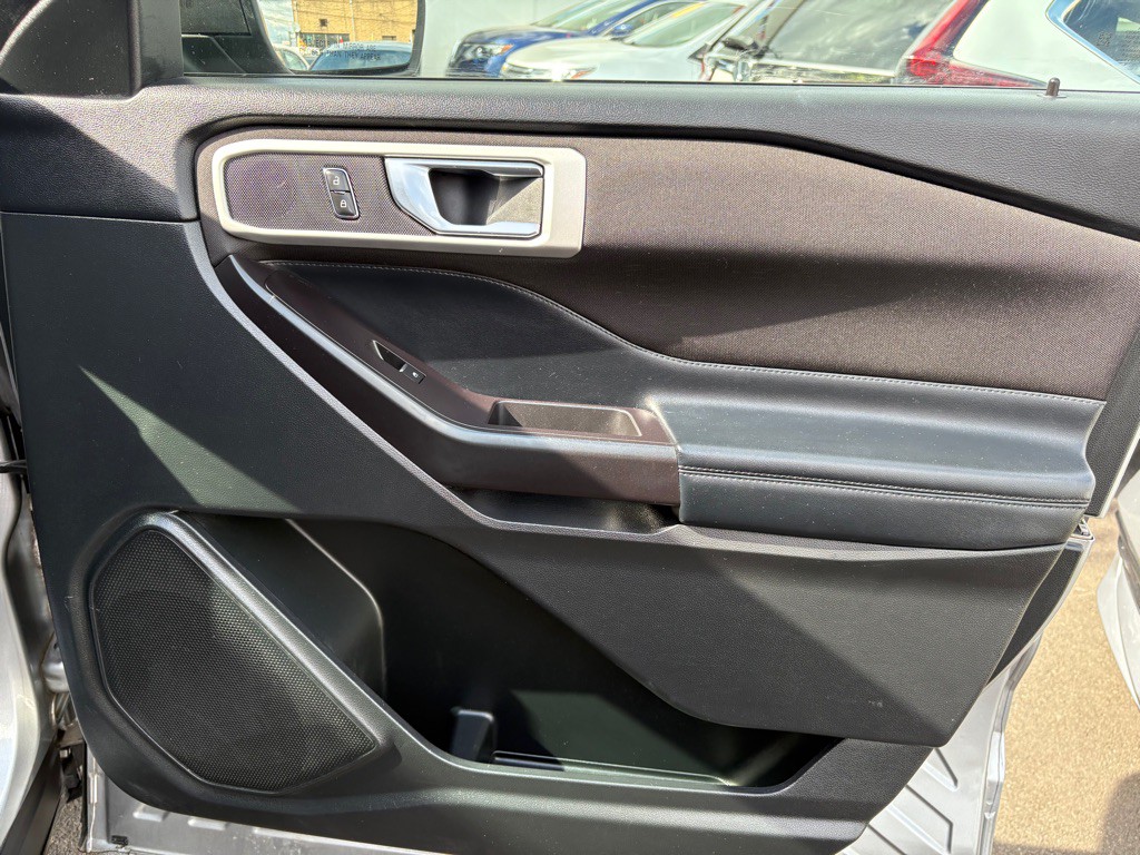 2020 Ford Explorer Image 29