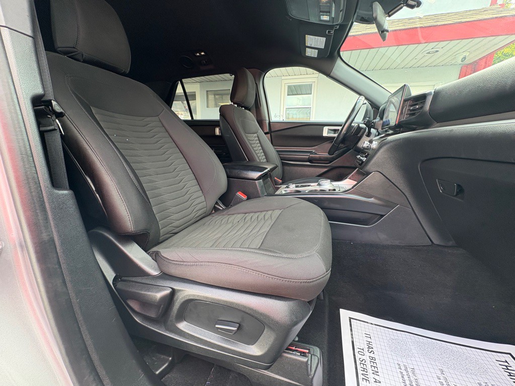 2020 Ford Explorer Image 30