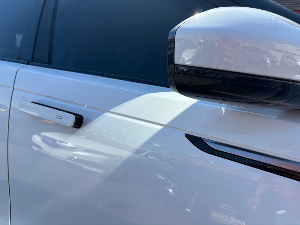 2018 Land Rover Range Rover Image 9
