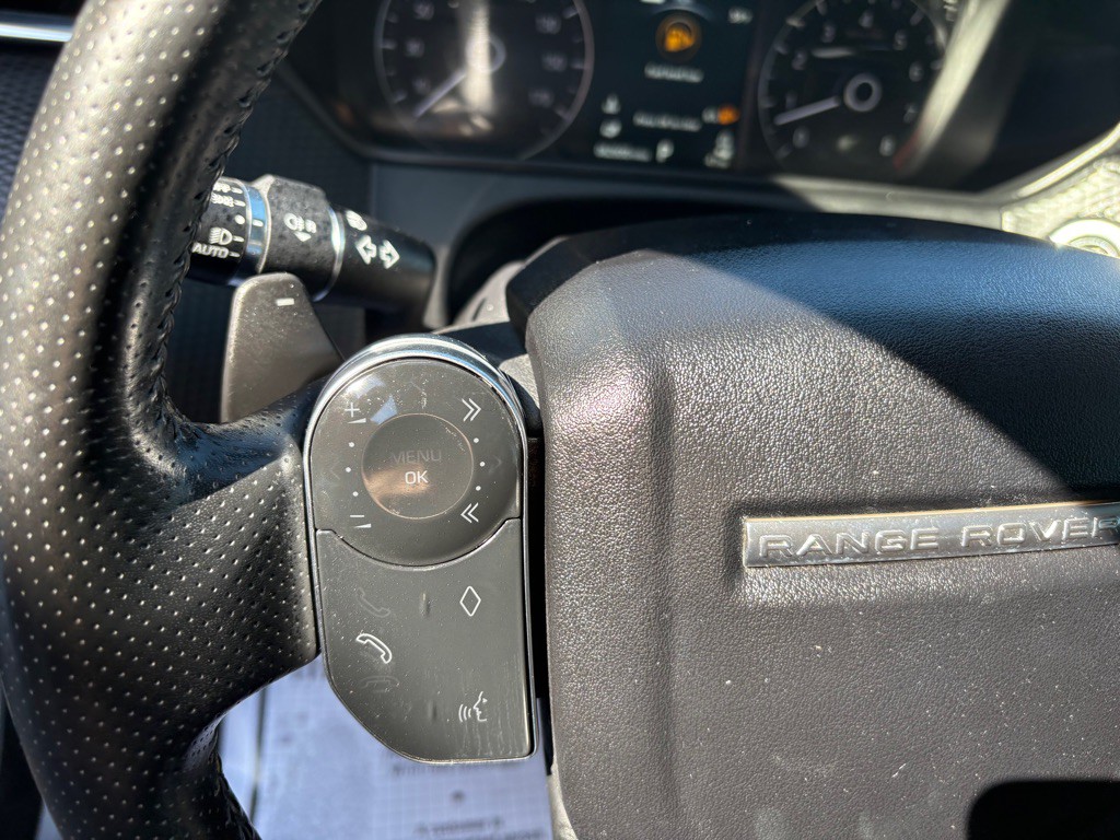 2018 Land Rover Range Rover Image 18