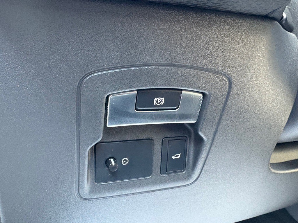 2018 Land Rover Range Rover Image 25
