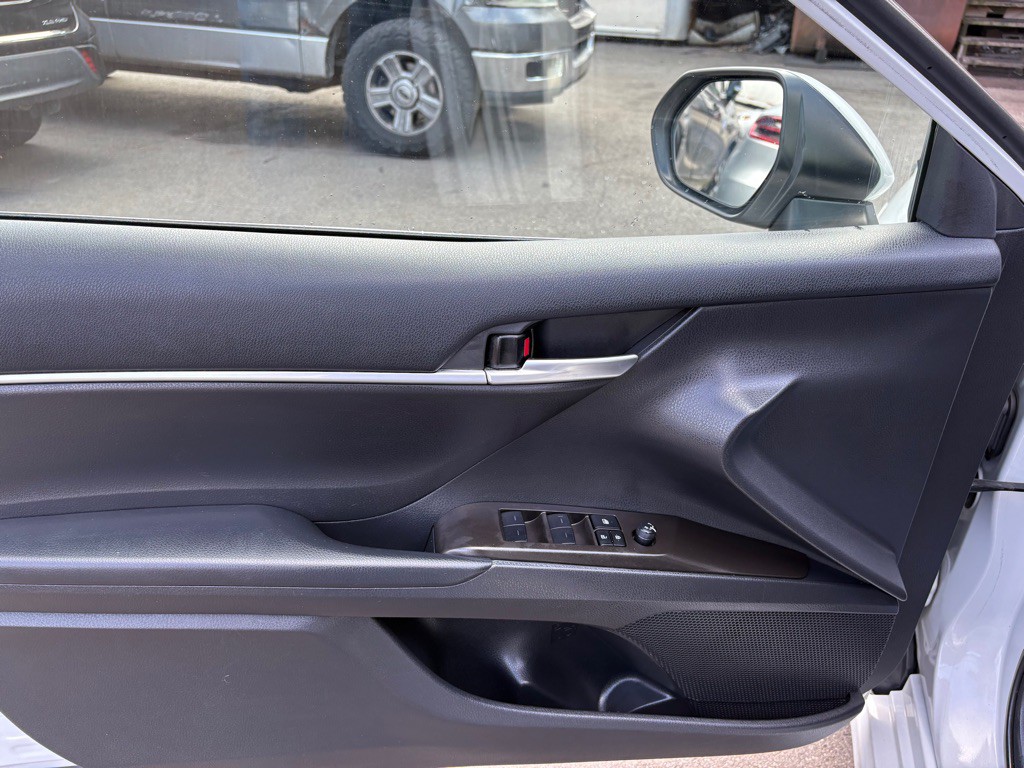 2023 Toyota Camry Image 12