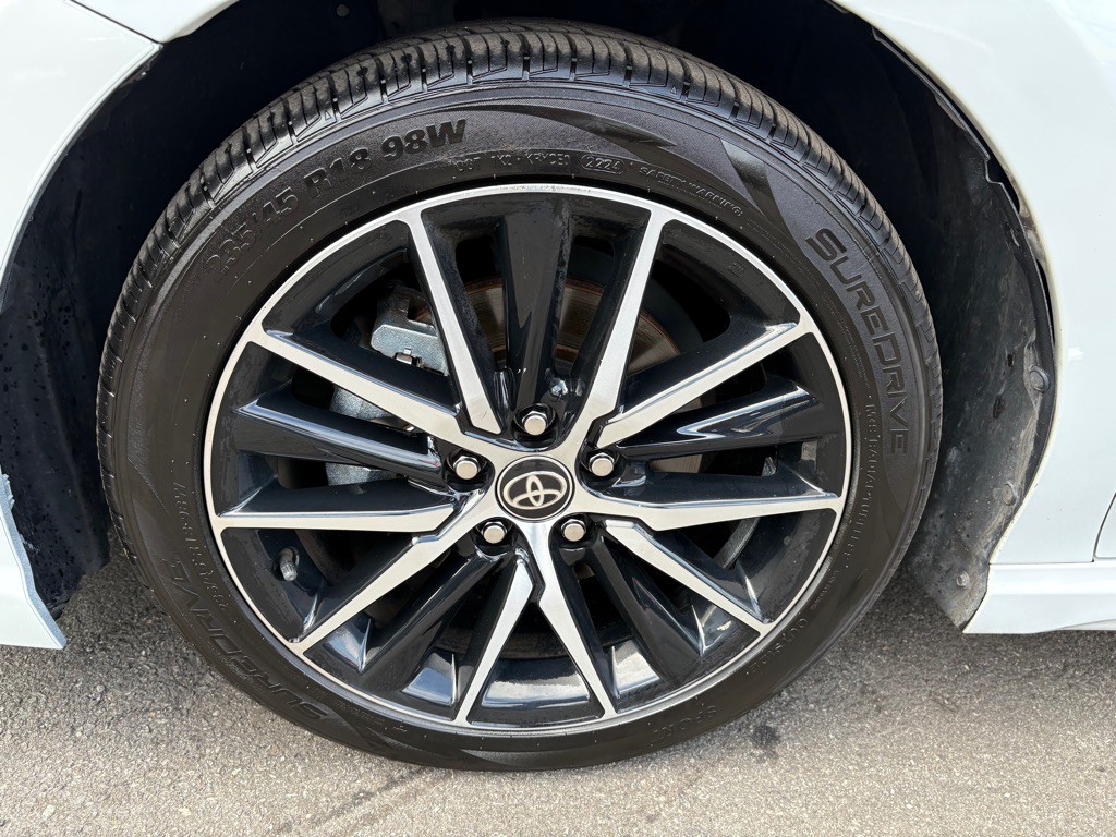 2023 Toyota Camry Image 33