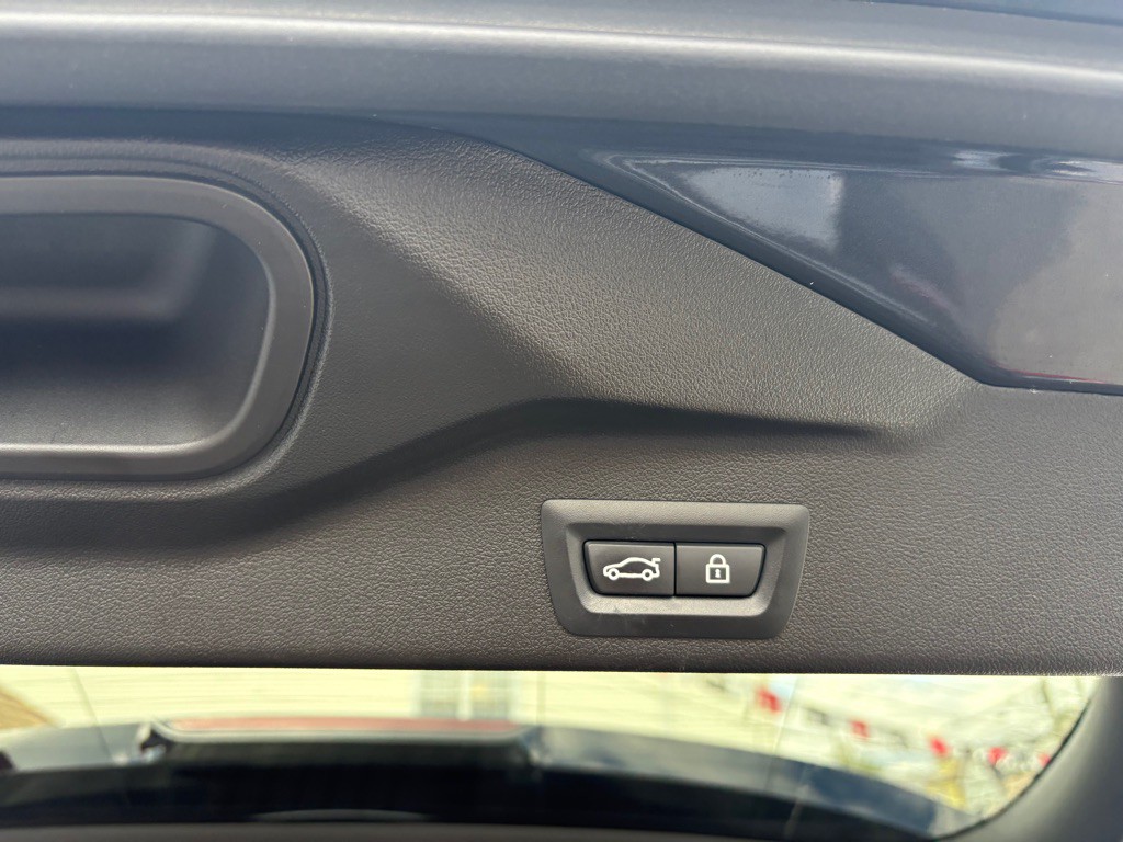 2021 BMW X5 Image 40