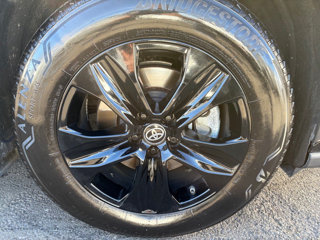 2024 Toyota Highlander Image 36