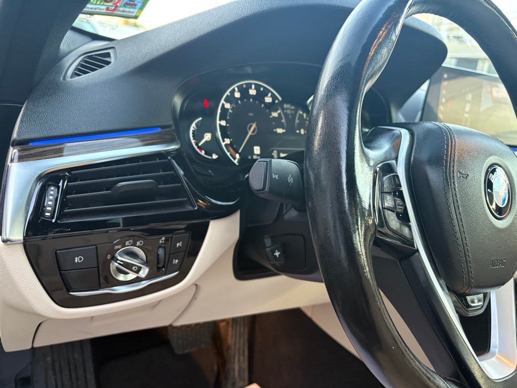 2018 BMW 5 Series Image 17