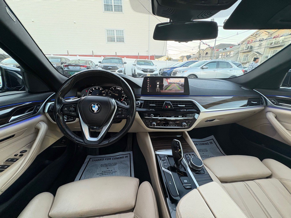 2018 BMW 5 Series Image 19