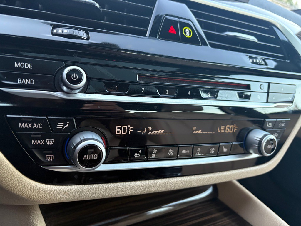 2018 BMW 5 Series Image 25