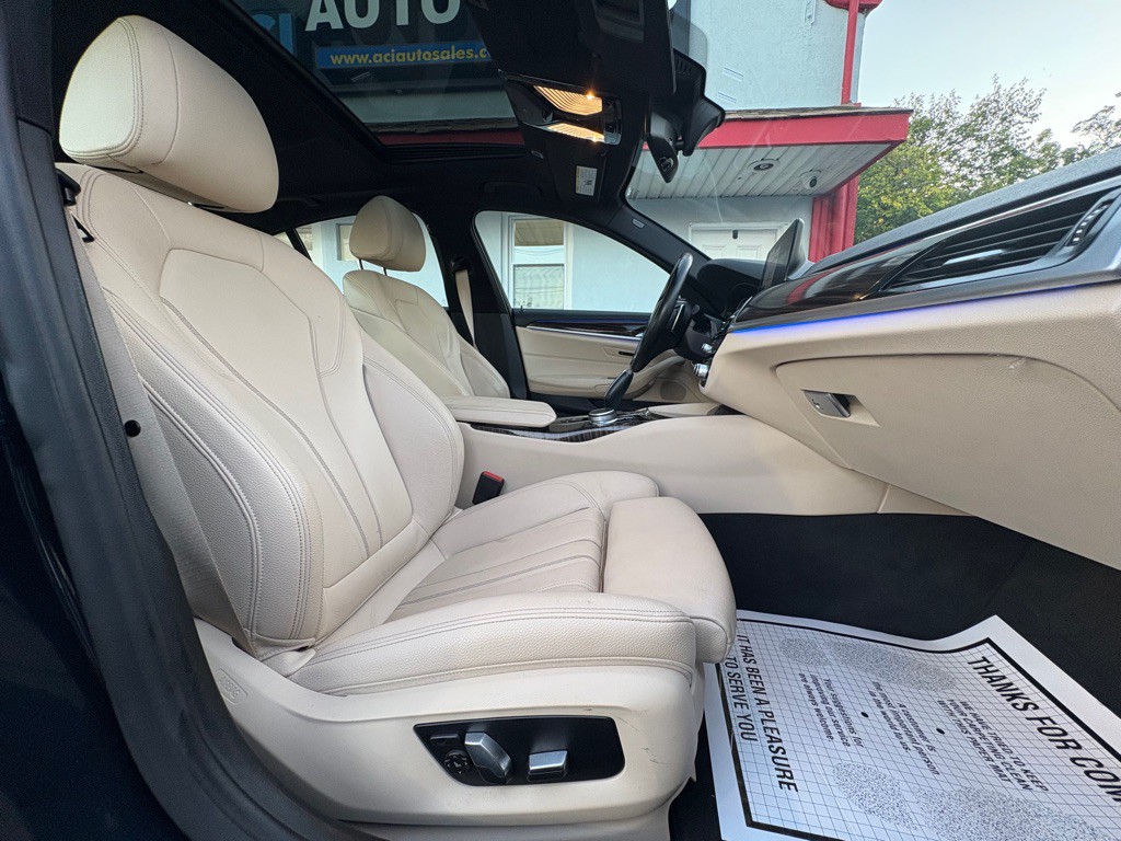2018 BMW 5 Series Image 30