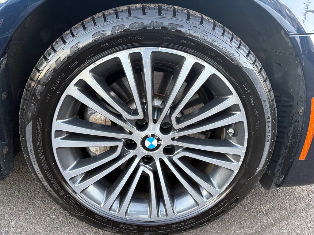 2018 BMW 5 Series Image 41