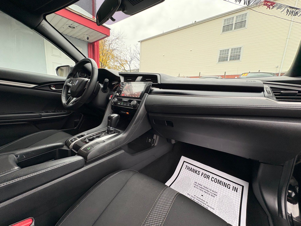 2020 Honda Civic Image 32