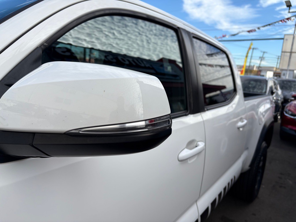 2021 Toyota Tacoma Image 9