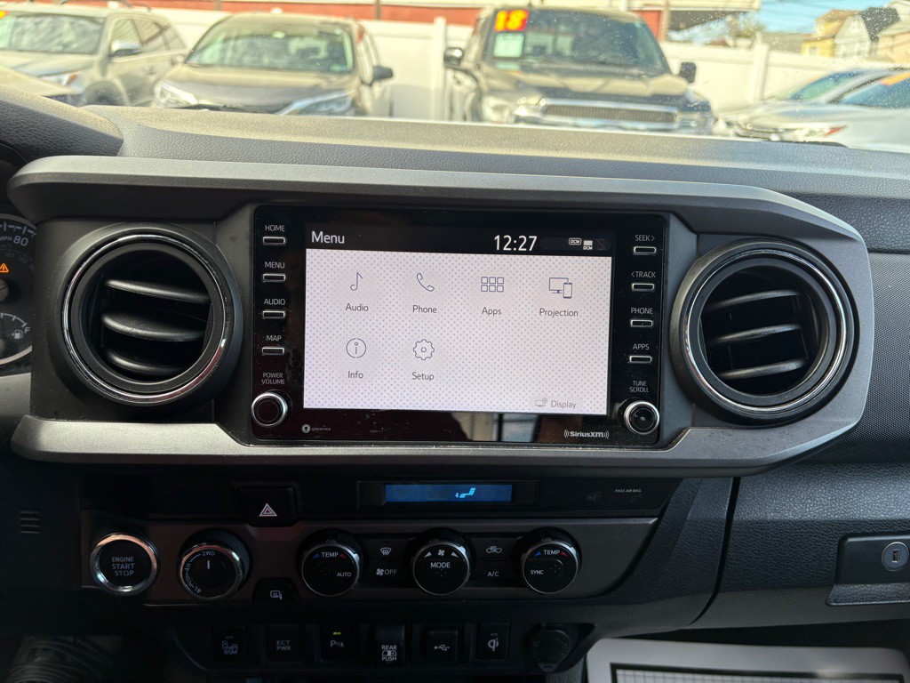 2021 Toyota Tacoma Image 19