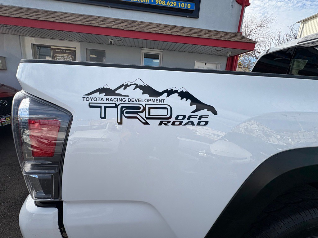 2021 Toyota Tacoma Image 27