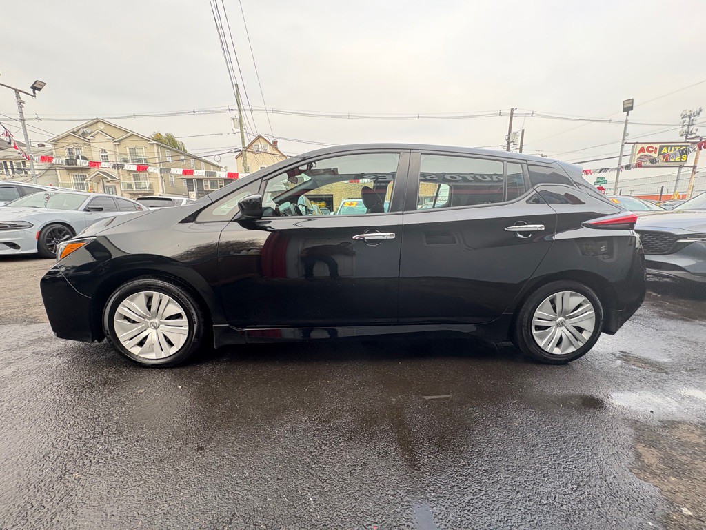 2022 Nissan Leaf Image 4