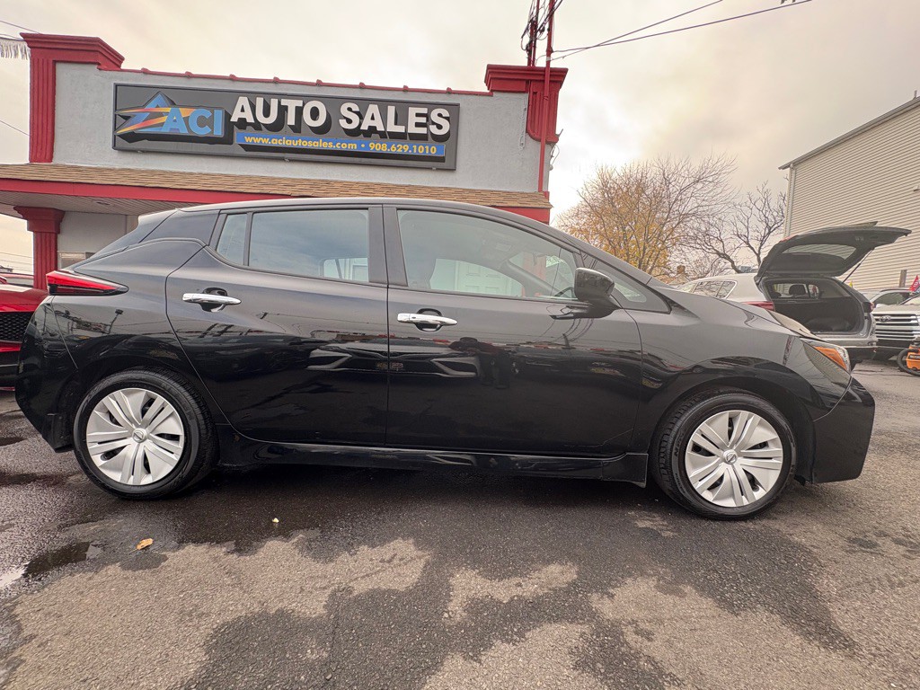 2022 Nissan Leaf Image 8