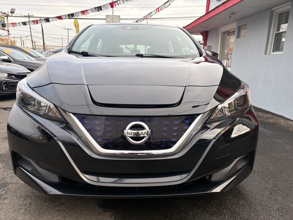 2022 Nissan Leaf Image 9