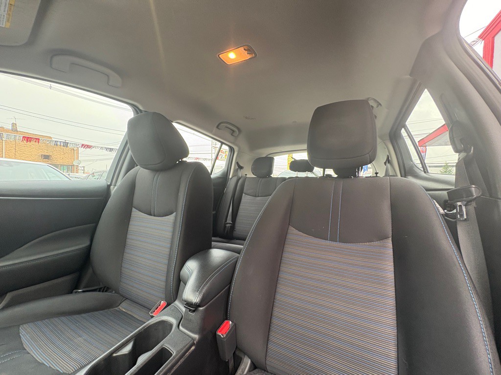 2022 Nissan Leaf Image 15