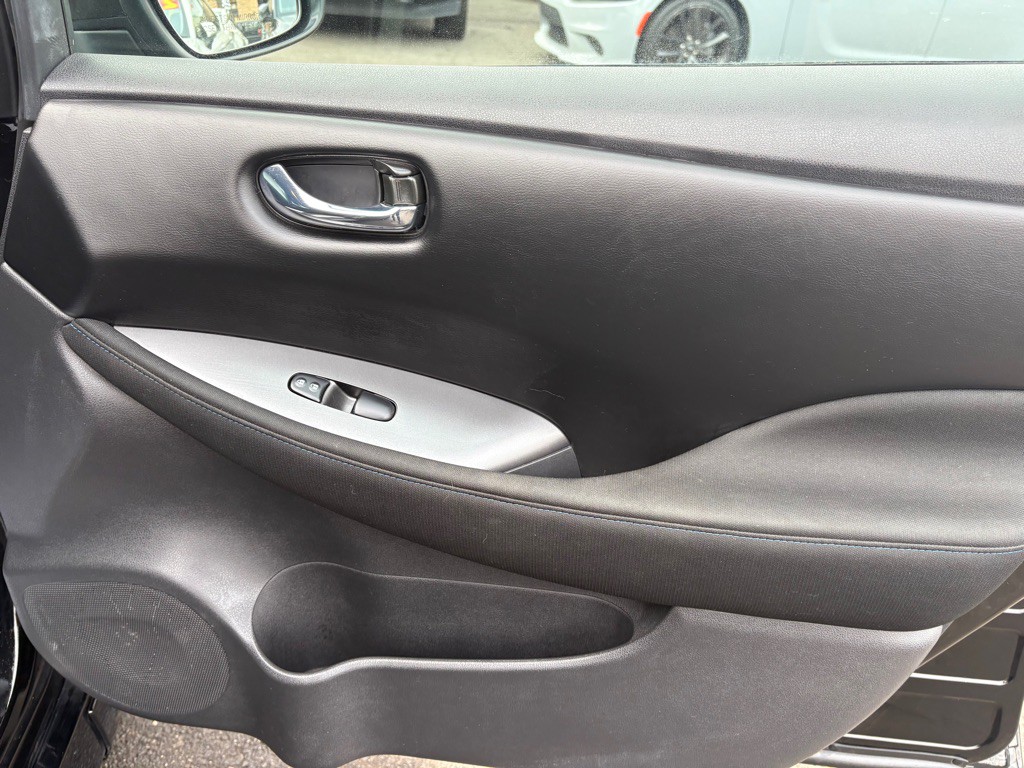 2022 Nissan Leaf Image 26