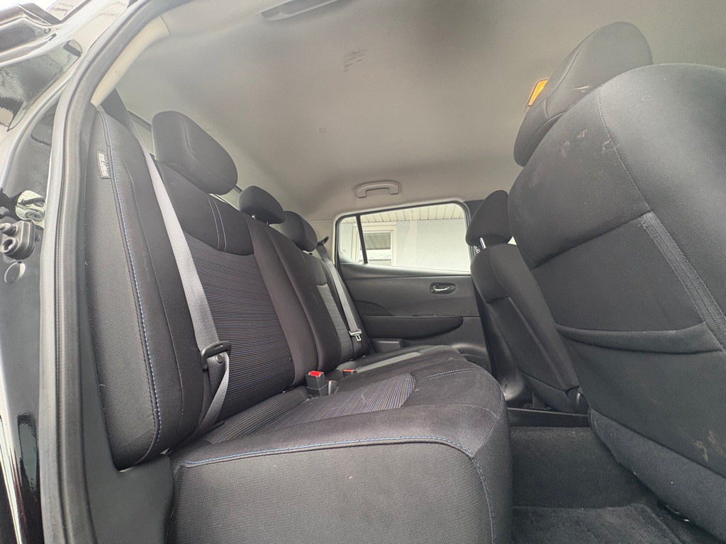 2022 Nissan Leaf Image 30