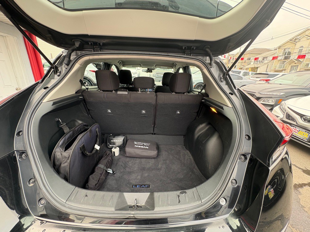 2022 Nissan Leaf Image 32