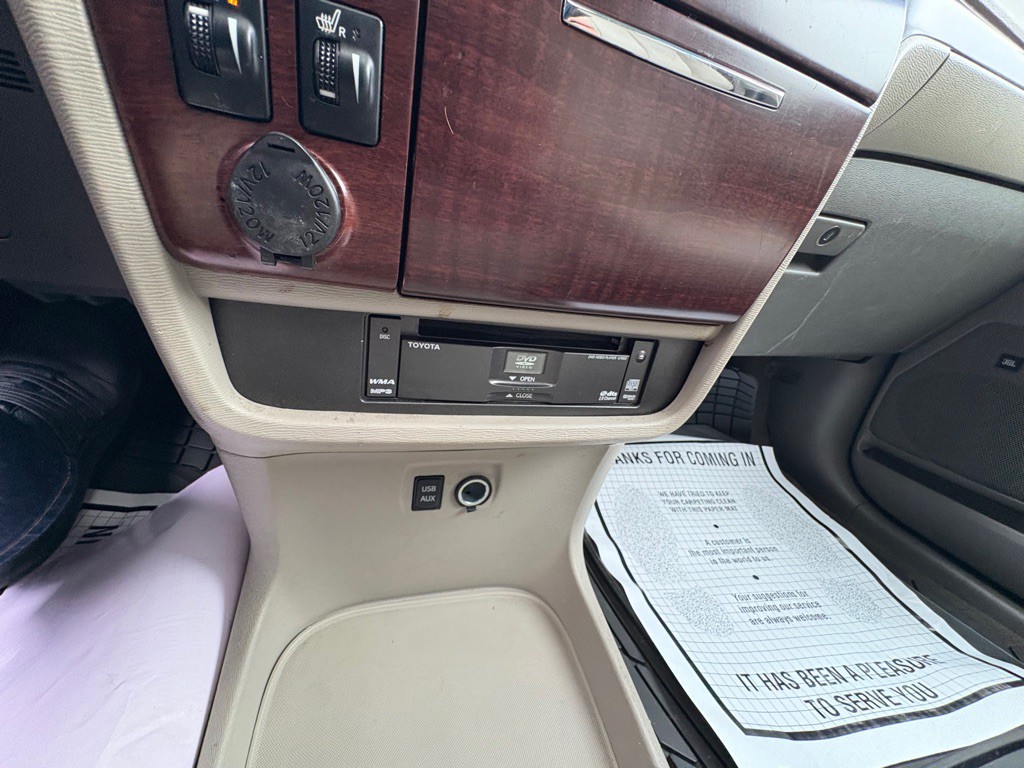 2011 Toyota Sienna Image 20