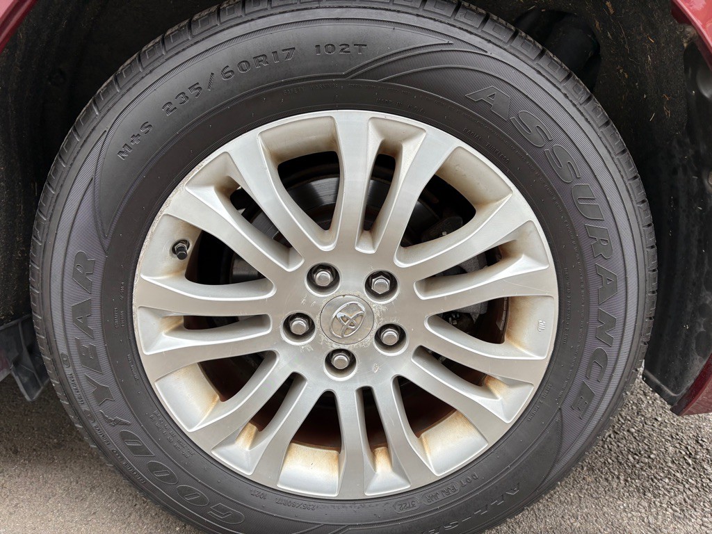 2011 Toyota Sienna Image 31