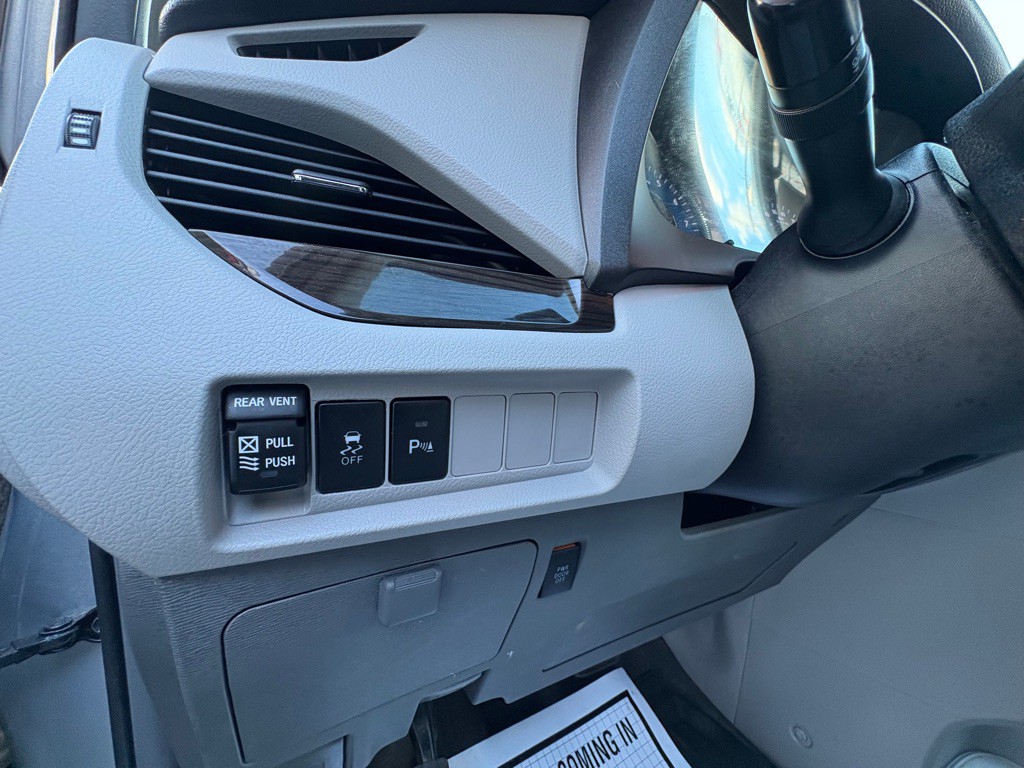 2019 Toyota Sienna Image 17