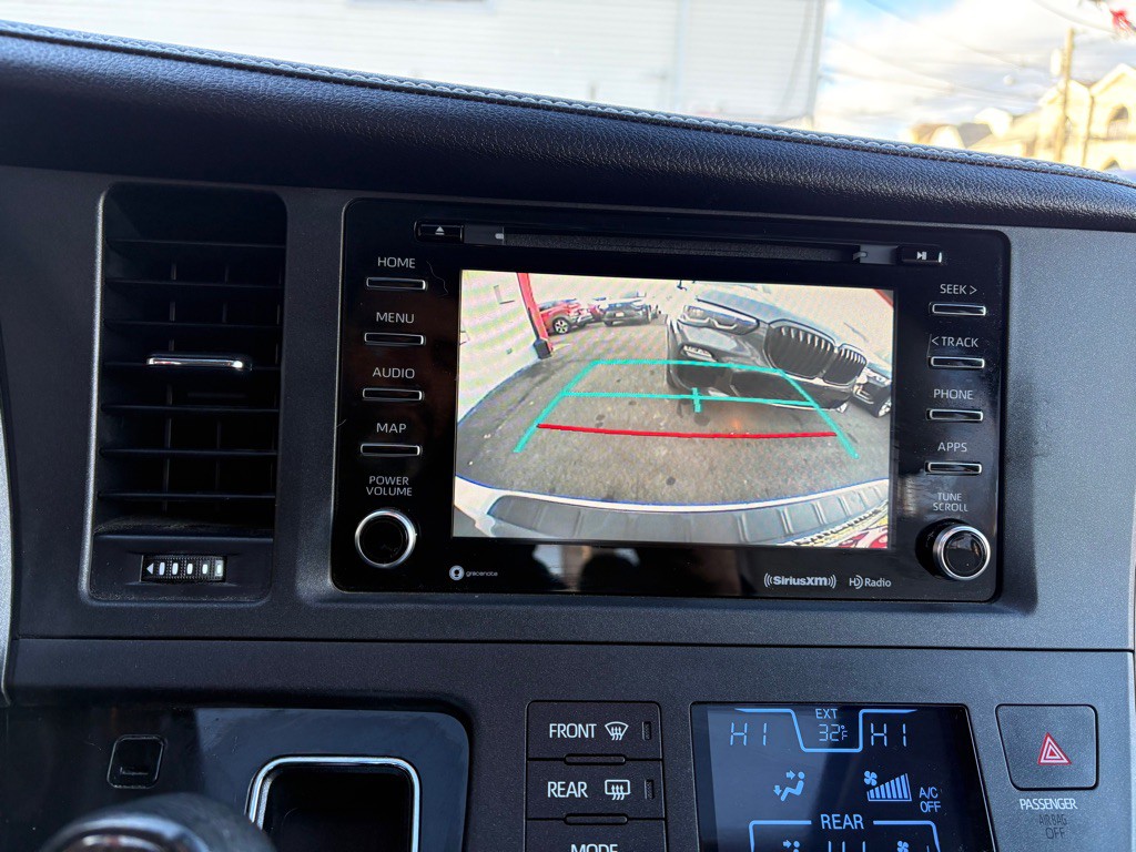 2019 Toyota Sienna Image 20