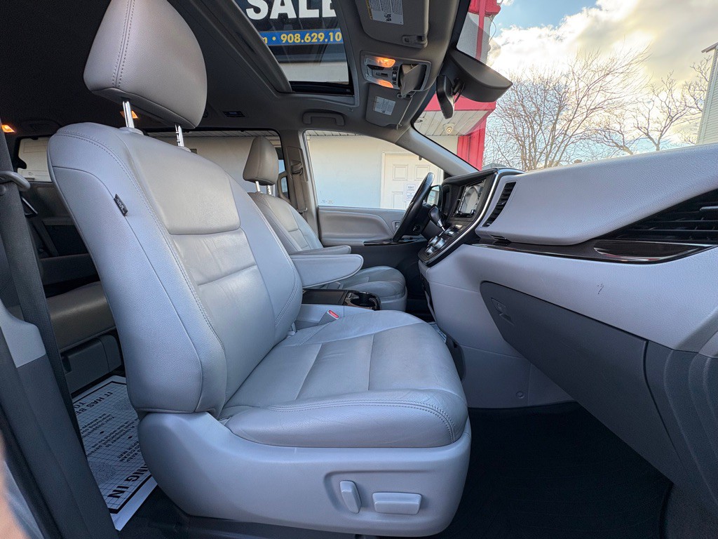 2019 Toyota Sienna Image 26